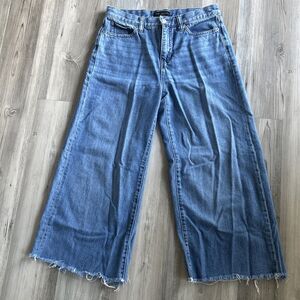 Banana Republic Wash well Wide Leg Jeans Cutoff Bottoms Size 6